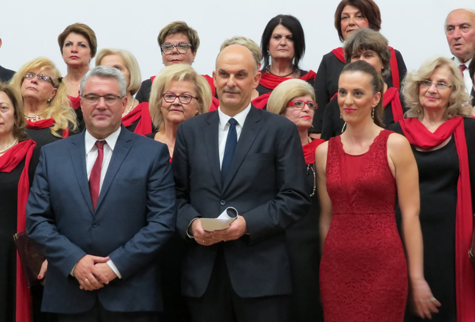 The University of Sheffield International Faculty CITY College Executive MBA Alumnus, Dr Georgios Haralabus, receives the Award for Ethos and Contribution to Science